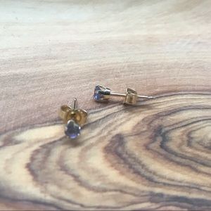 14k gold stud earrings with purple stone